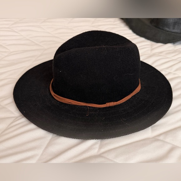 Urban Outfitters Black Fedora with Brown Band - Picture 2 of 3